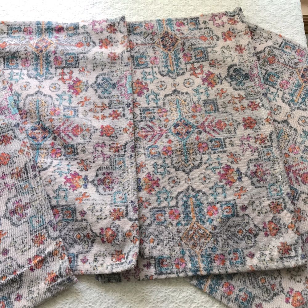 Gray Pink Blue Boho 12x18 in Placemats Set of 4 LIKE NEW condition!